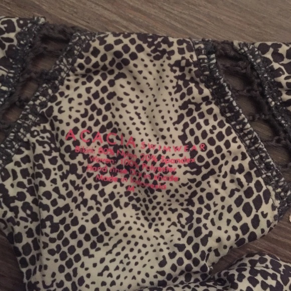 SOLD🎉 - Picture 2 of 4