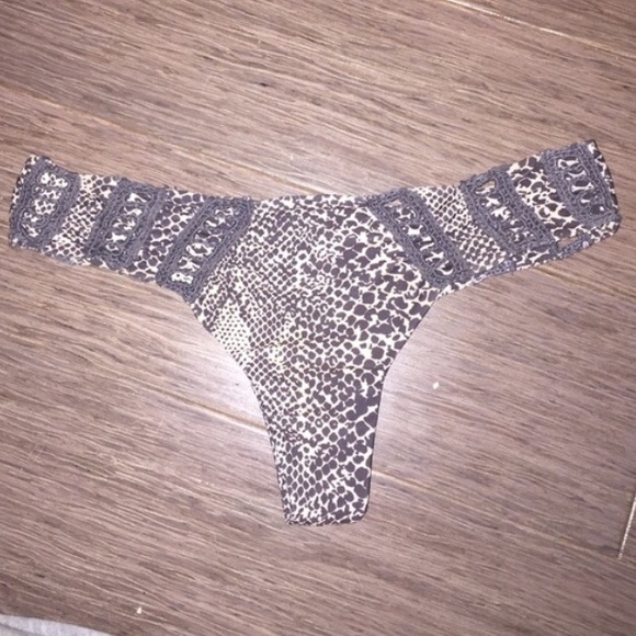 SOLD🎉 - Picture 4 of 4