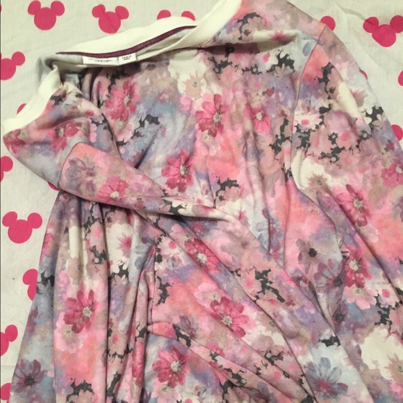 CATO Woman Thin Floral Sweater - Picture 2 of 2