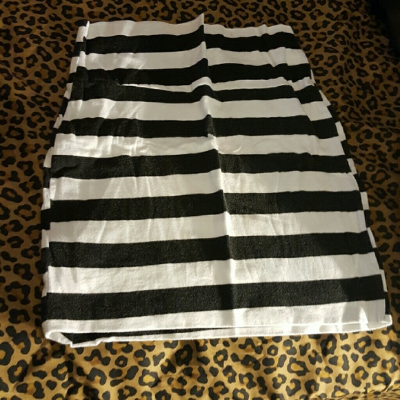 Stripped skirt