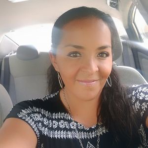 Meet your Posher, Emilia paola