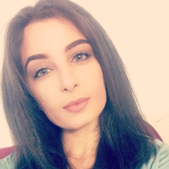 Meet your Posher, Nancy