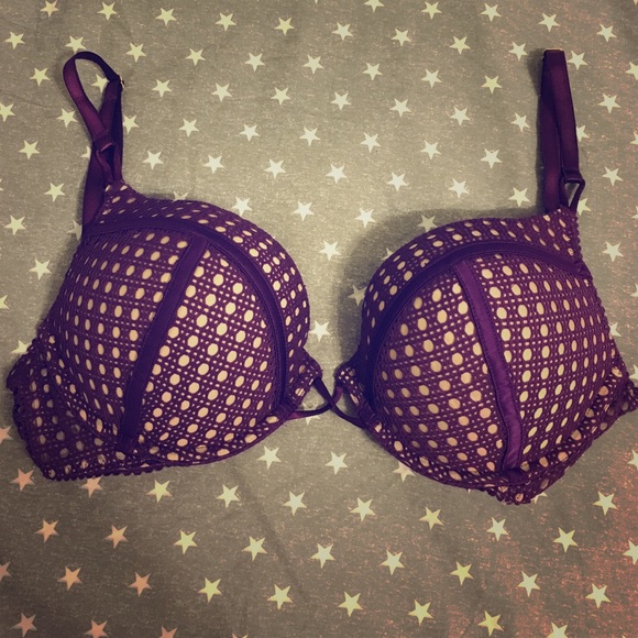 Victoria's Secret bombshell bra