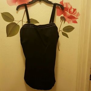 New black n gold swim suit fits up to 3x