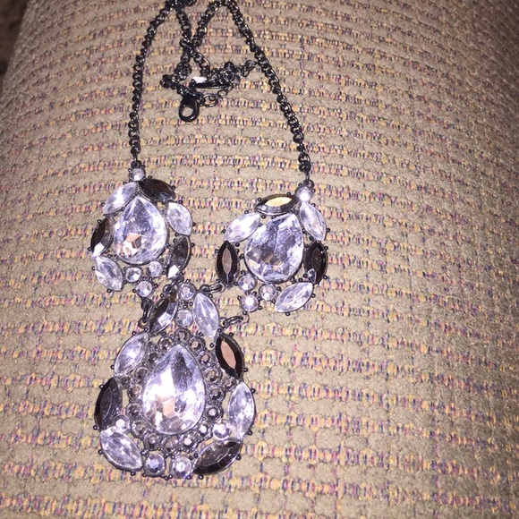 New York and company necklace