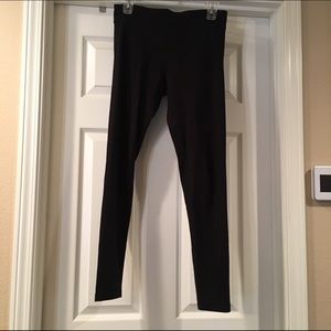 Plain black legging in size M from Nordstroms
