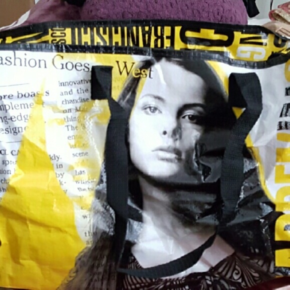 Medium. SF Bloomingdale's shopping bag. Reuseable