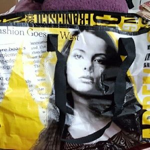 Medium. SF Bloomingdale's shopping bag. Reuseable