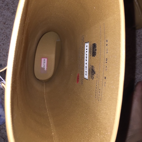 CARAMEL HUNTER BOOTS - Picture 2 of 3