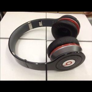 Bluetooth Beats by Dre Headphones with case
