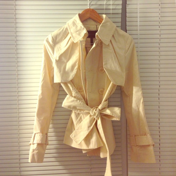 BCBG short trench coat
