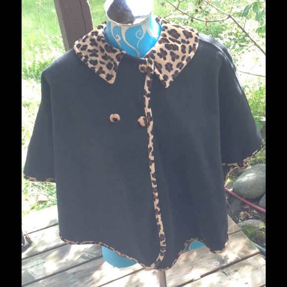 Other - Leopard Fleece Cape(Girls) 6X