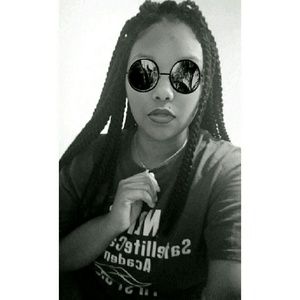 Meet your Posher, Nadine