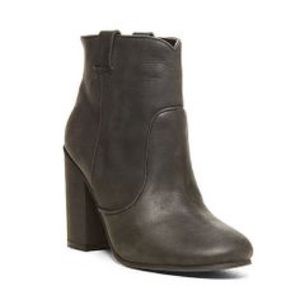 Steve Madden Black Captivee Boot Sz. 8