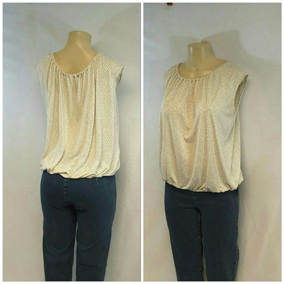 LOFT Tops - ANN TAYLOR LOFT Elastic Scoop Neck Top size M
