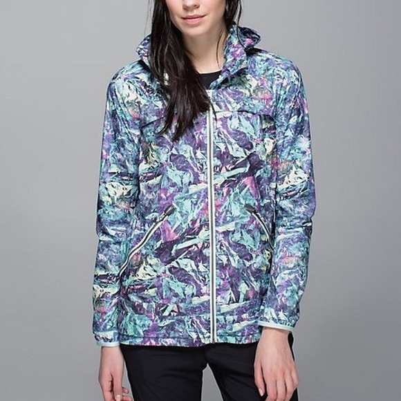 Lululemon jacket - Picture 3 of 4
