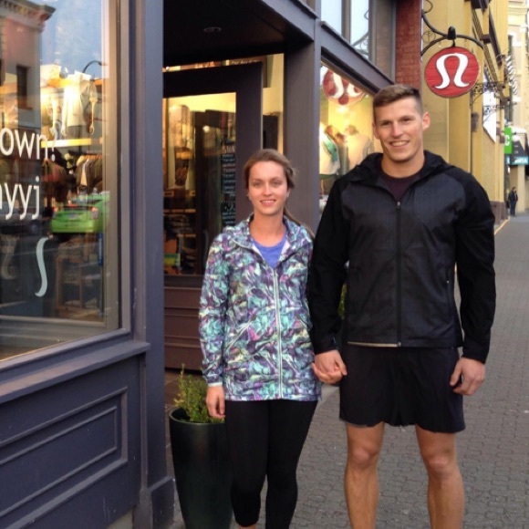 Lululemon jacket - Picture 4 of 4