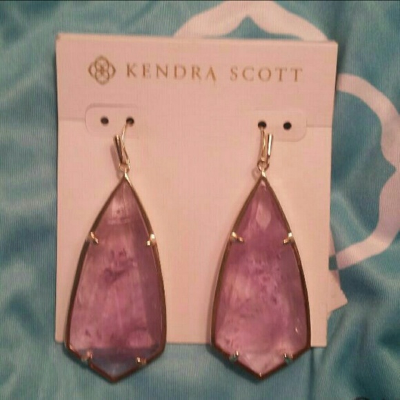 Don't buy hold for sara