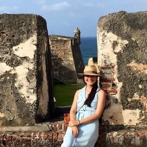 Meet your Posher, Angélica