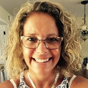 Meet your Posher, Estelle