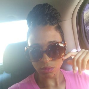 Meet your Posher, Shaneishewa