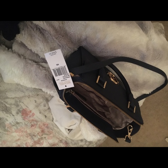 Michael Kors - Picture 3 of 4