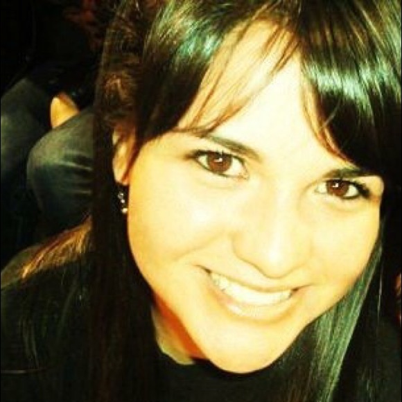 Meet your Posher, Iris