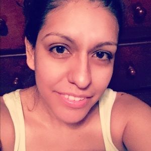 Meet your Posher, Carolina