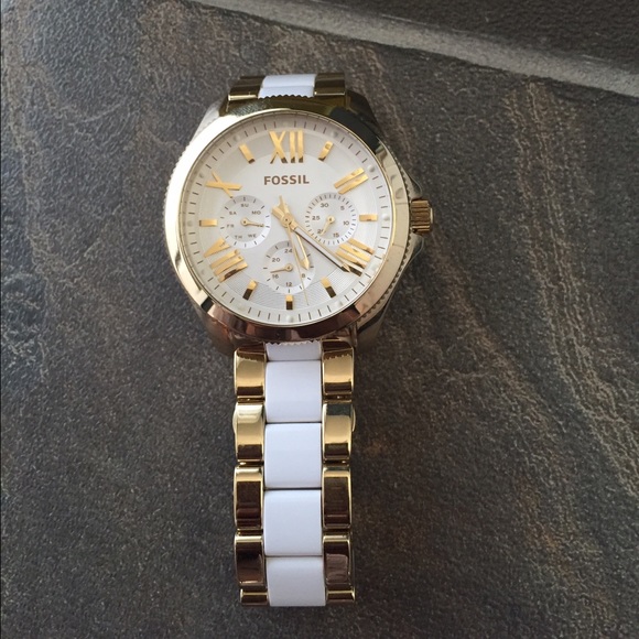 Fossil Accessories - Gold and white fossil watch