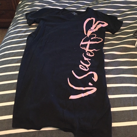 VS sleep tshirt