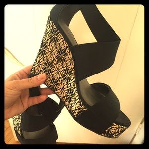 Great platform wedges! Black and Tan, zip up