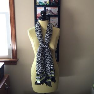 Vera Bradley Soft Fringe Scarf in Fanfare
