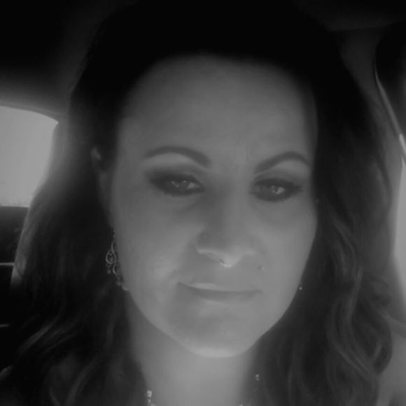 Meet your Posher, Akina - Picture 1 of 1