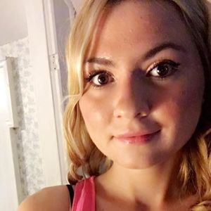 Meet your Posher, Hayley