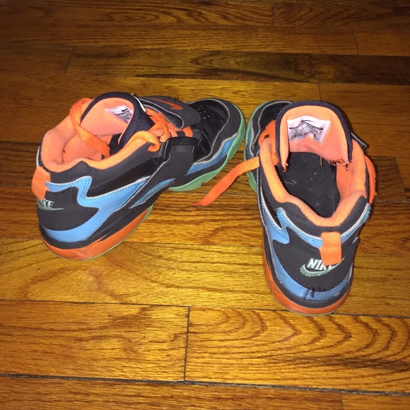 Nikes (Boys)