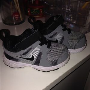 Nike shoes size 5