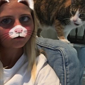 Meet your Posher, Hailey