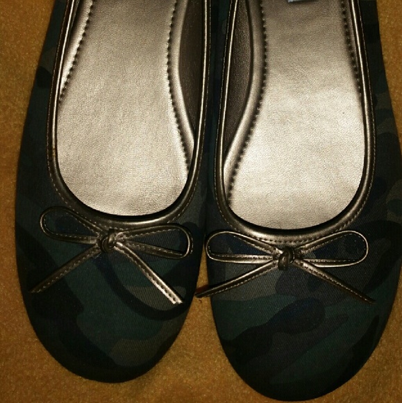 Camo Slip On s