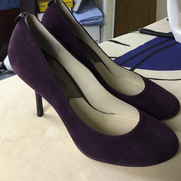 Michael Kors plum suede pumps