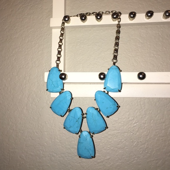 Kendra Scott Harlow Necklace! - Picture 3 of 4