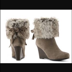 Chinese Laundry❤NEW faux fur cuff wedge boots