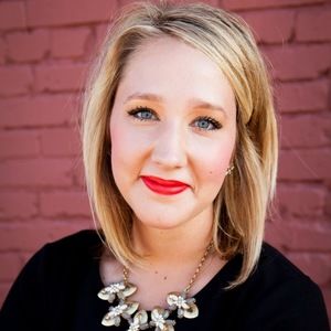 Meet your Posher, Elise