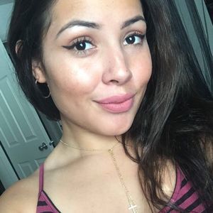 Meet your Posher, Cristina