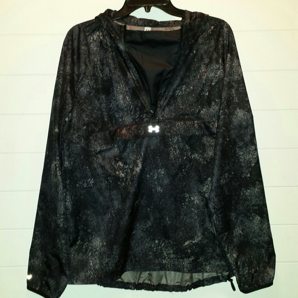 Under Armour pullover