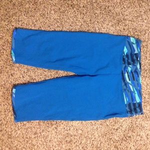 Fabletics blue capris with trim