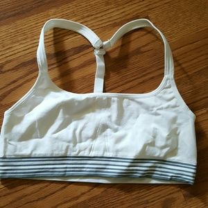 Athleta Up Tempo sports bra. NWOT-NEVER worn