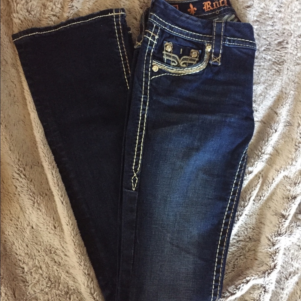 💕Sold locally💕 Rock revival jeans