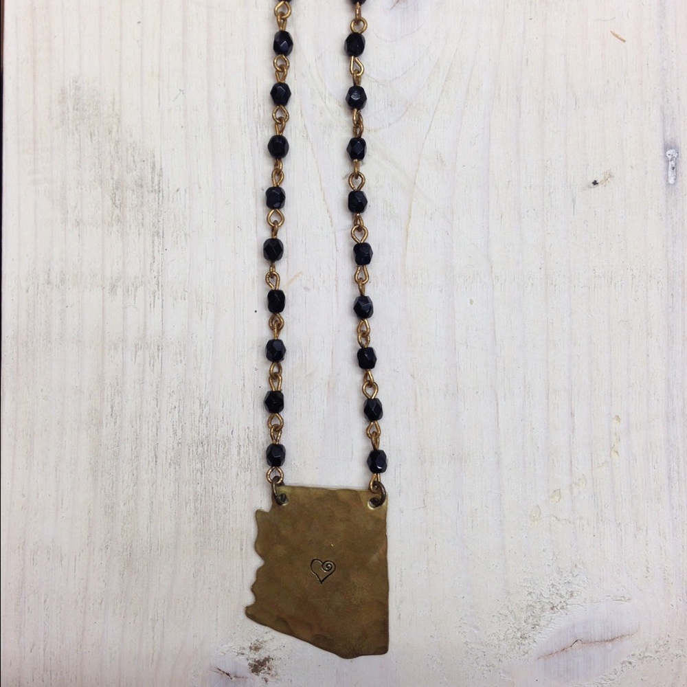 Short Arizona state necklace (black beads)