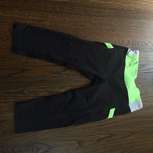 Lululemon knee length running pants