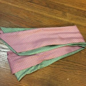 Vineyard Vines silk